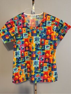 Bring It On Womens Scrub Top Robots‎ Puzzle Pieces Size Small Autism Awareness
